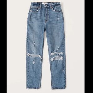Abercrombie & Fitch Curve Love High Rise Mom Jeans in Dark Destroy